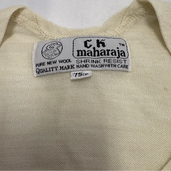 2/$20 Vintage Wool Base Layer Tee Shirt 75cm Children’s Medium 10-12 Winter Warm - Picture 2 of 5